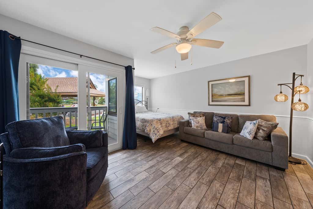 Modern studio with pools, sports courts, a gym & easy beach access