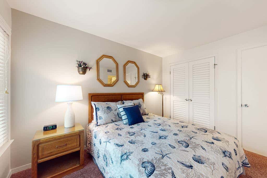 Waterfront condo with pool & hot tub