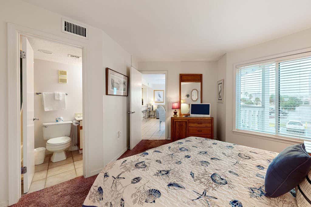 Waterfront condo with pool & hot tub