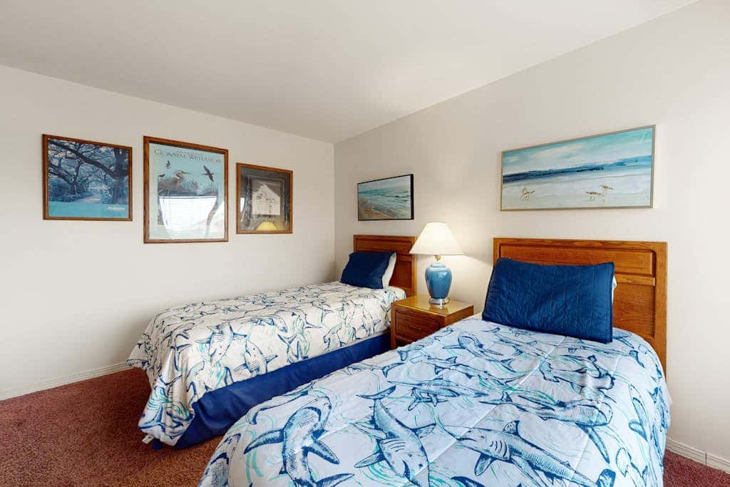 Waterfront condo with pool & hot tub