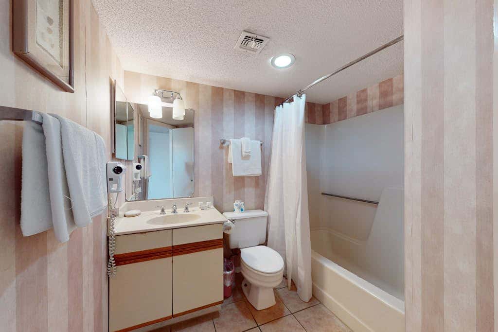 Waterfront condo with pool & hot tub