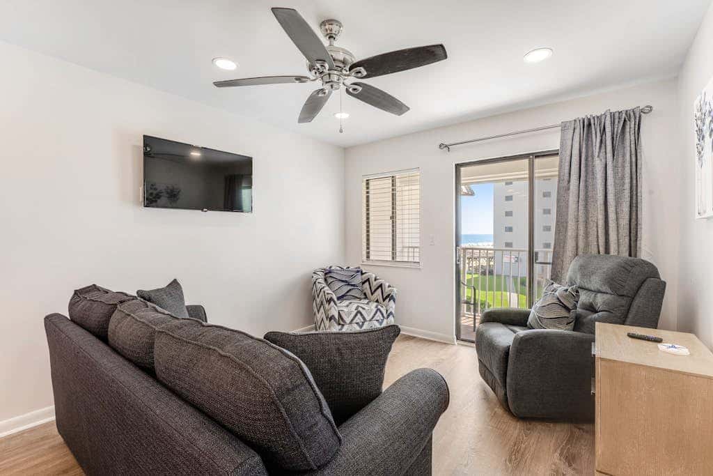 Beach-view retreat with shared gym, pool, and beach access