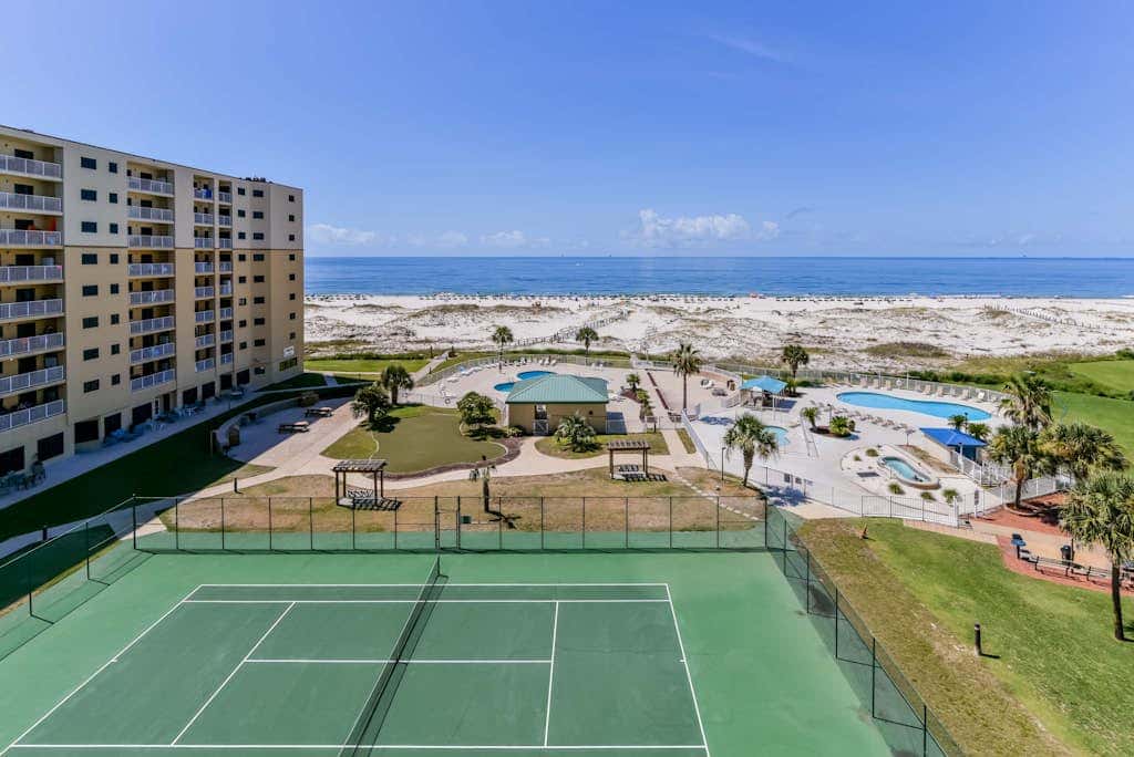 Condo with Gulf-facing balcony, shared pool, hot tub, gym
