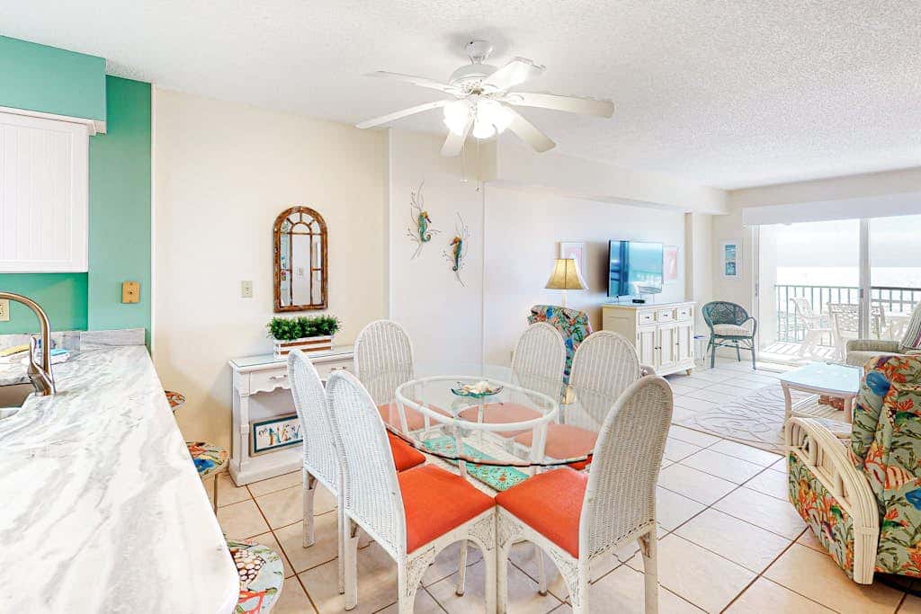 Condo with Gulf-facing balcony, shared pool, hot tub, gym