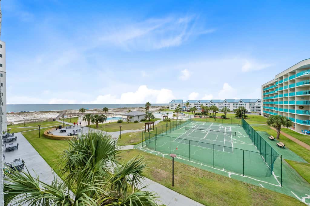 2nd-floor beach Gulf-front condo with balcony, great views, & pool access