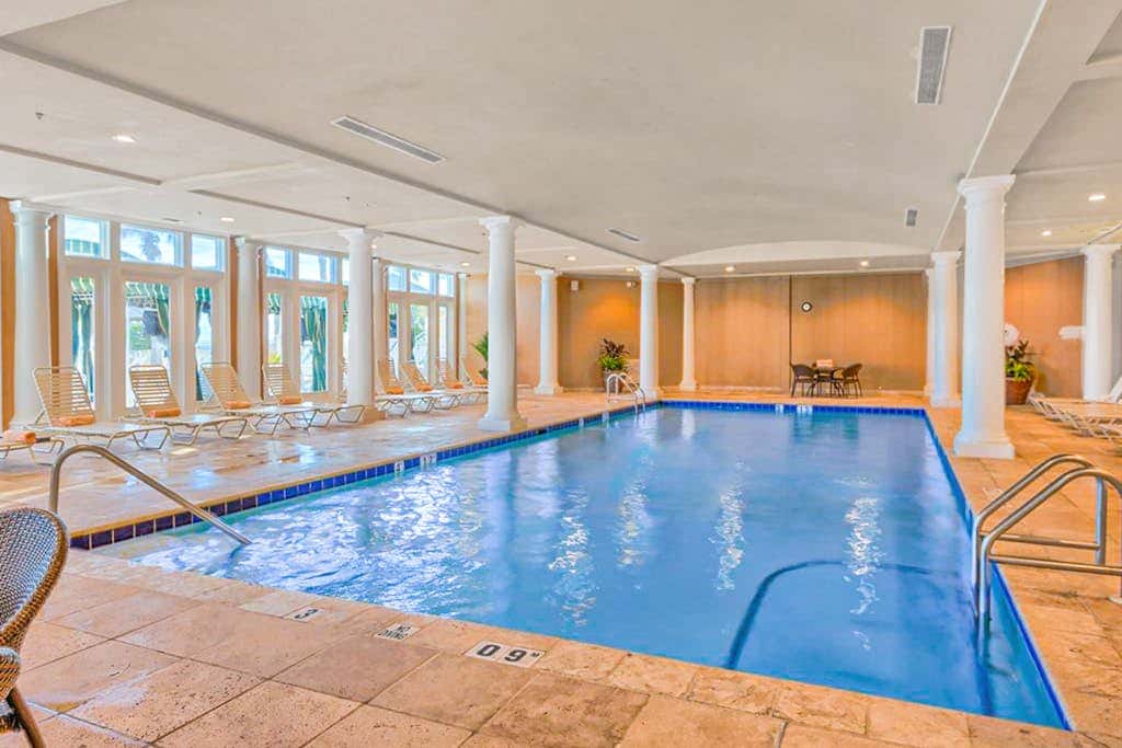 Gulffront Condo W Furnished Deck, Beach Access, Fast WiFi & Shared Pool Hot Tub