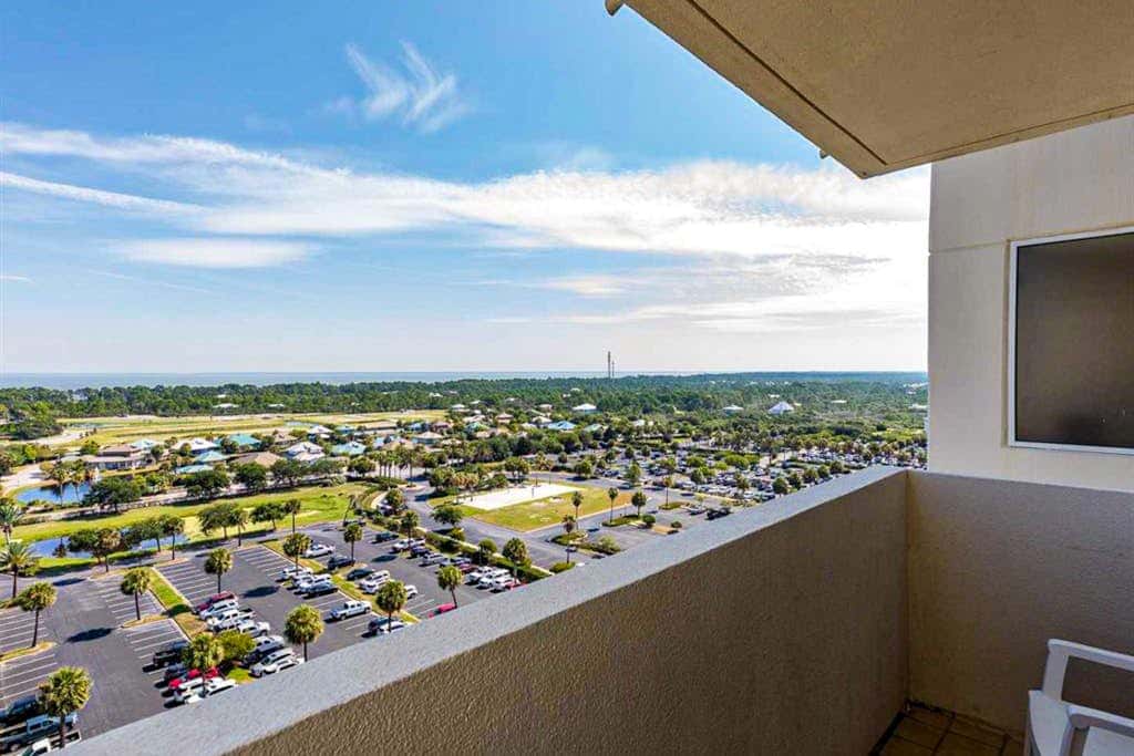 Wonderful Condo on 12th Floor of Luxurious Resort with Shared Hot Tub & Pool, AC