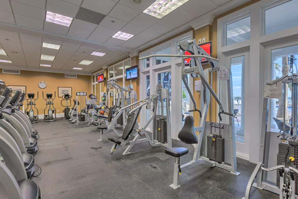 Wonderful Condo on 12th Floor of Luxurious Resort with Shared Hot Tub & Pool, AC