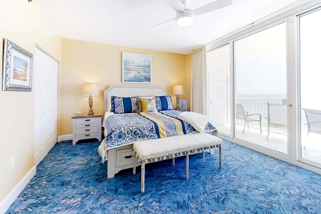 Wonderful Condo on 12th Floor of Luxurious Resort with Shared Hot Tub & Pool, AC