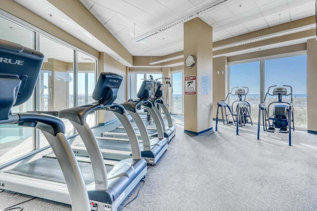Ocean & Gulf front condo w furnished balcony, shared in & outdoor pools, & hot tub
