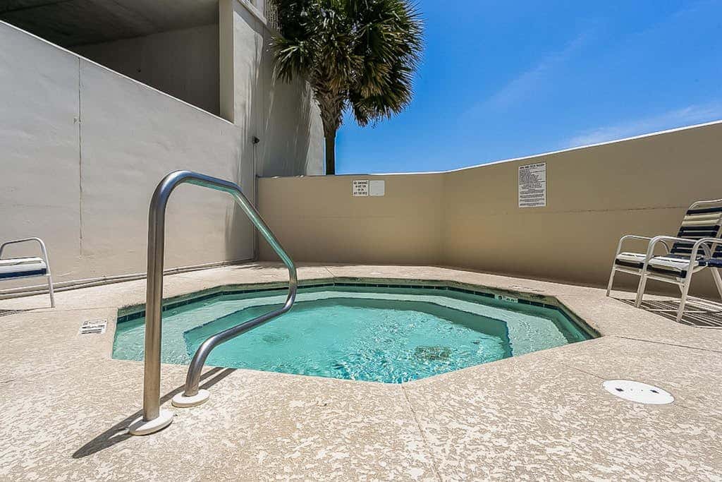Ocean & Gulf front condo w furnished balcony, shared in & outdoor pools, & hot tub