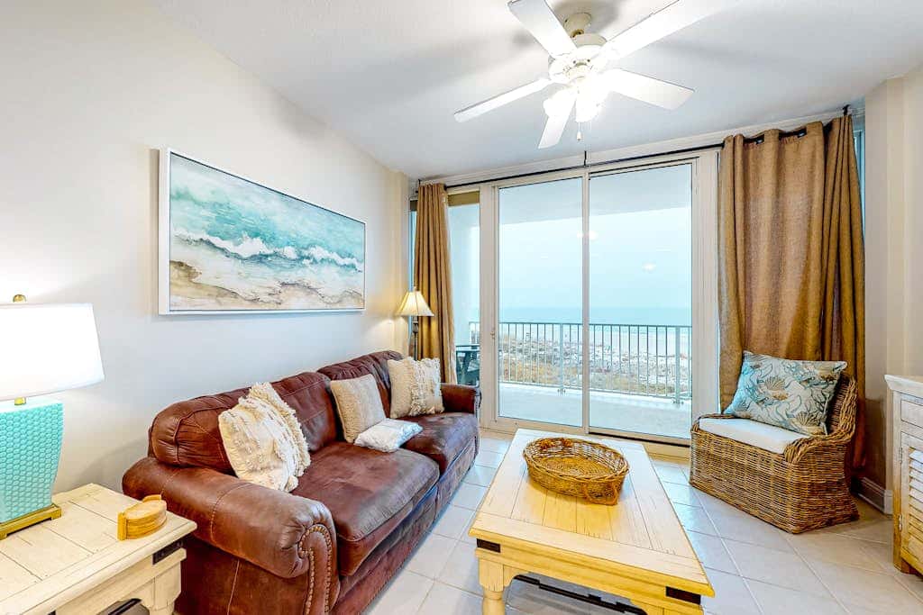 Ocean & Gulf front condo w furnished balcony, shared in & outdoor pools, & hot tub