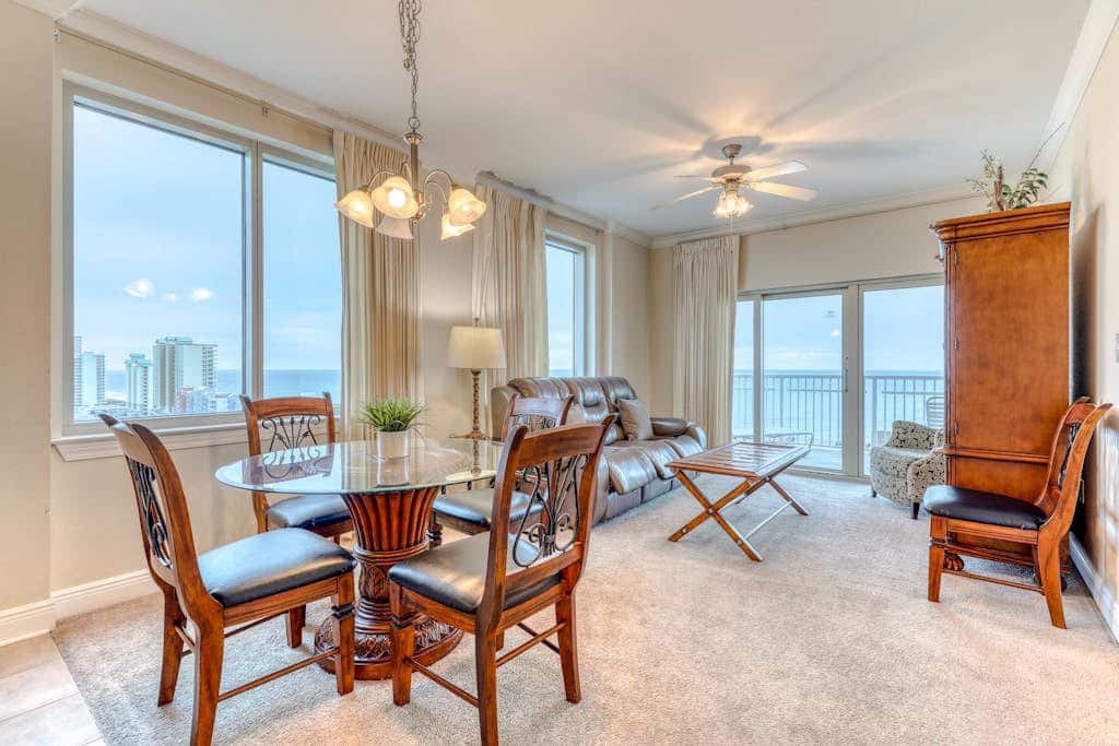 Corner condo with Gulf lagoon views, beach access & pools lazy river