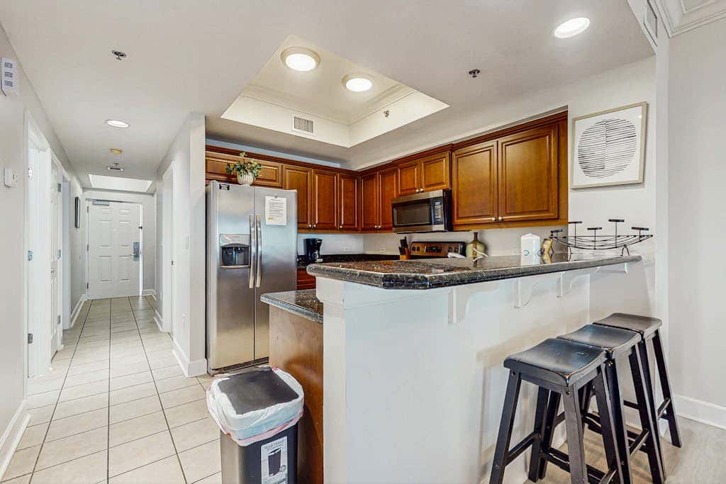 Gulf front condo with community outdoor & indoor pool, hot tub & fitness center
