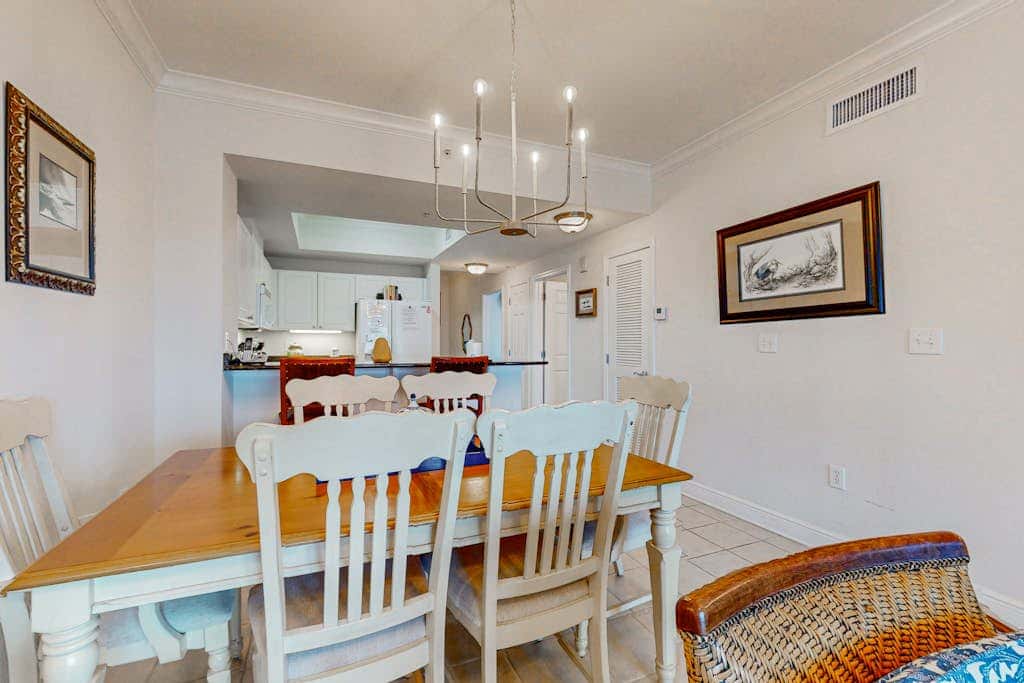 Bright & breezy condo with Gulf view, pools & beach access