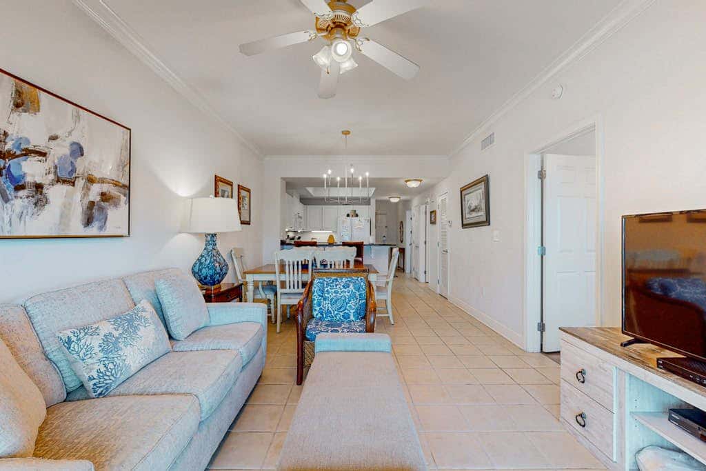Bright & breezy condo with Gulf view, pools & beach access