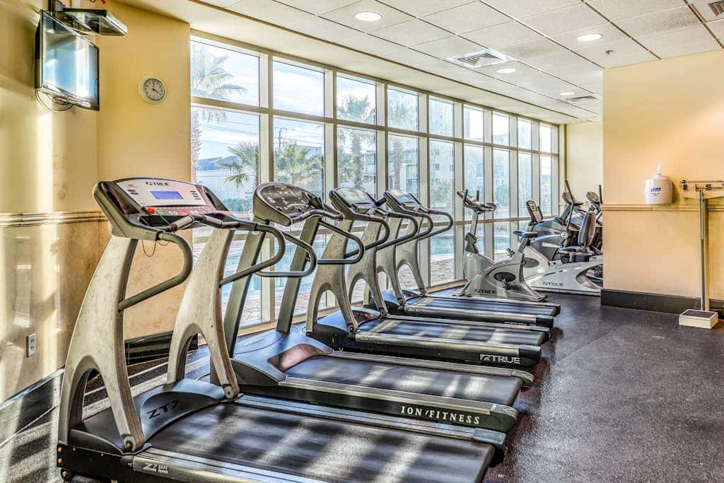 Bright & breezy condo with Gulf view, pools & beach access