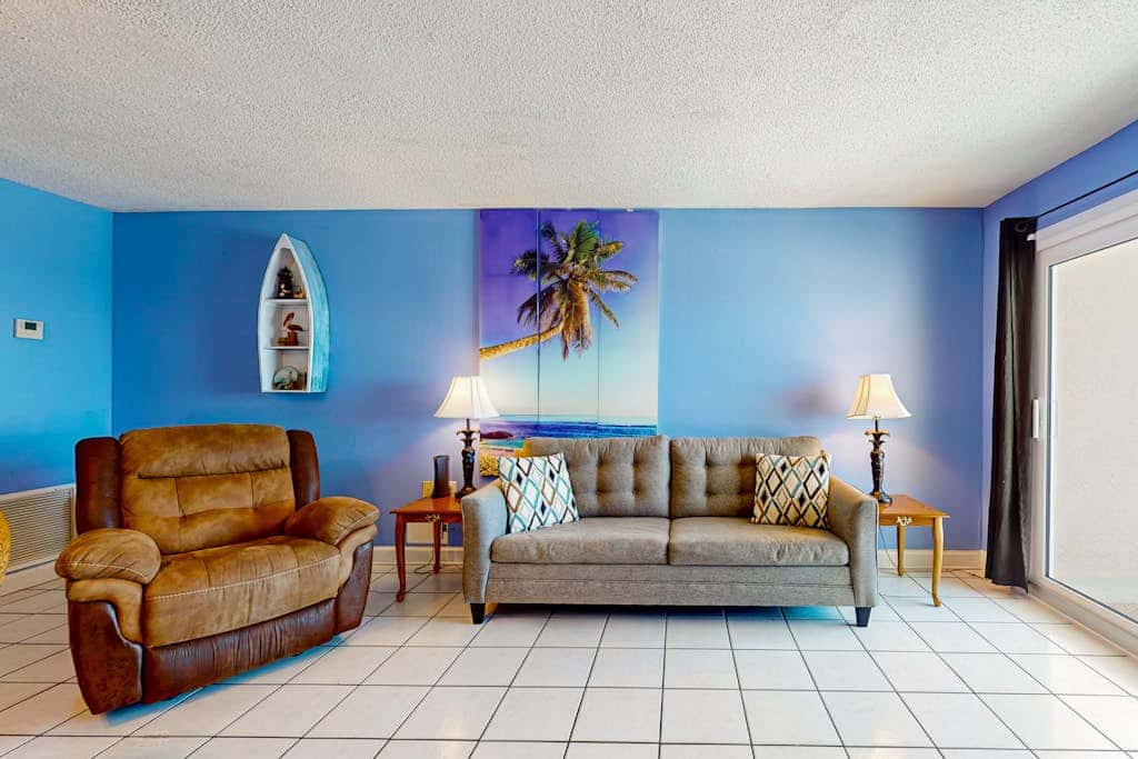 Clearwater condo with bunk room, pool, & balcony - walk to waves