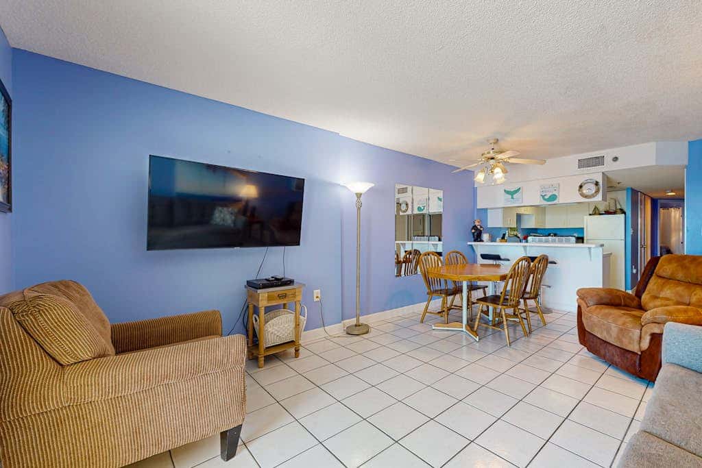 Clearwater condo with bunk room, pool, & balcony - walk to waves