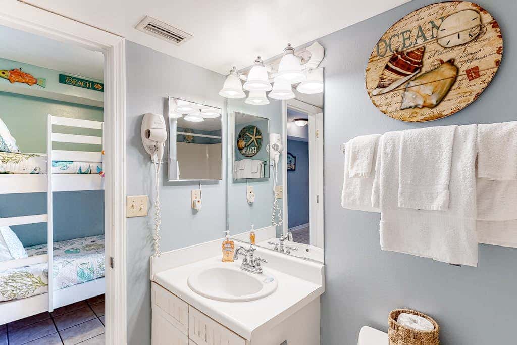 Gulf-view condo with 4 pools, hot tubs, beach access, central AC, & washer/dryer