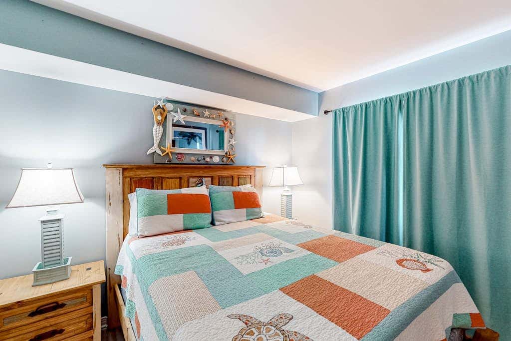 Gulf-view condo with 4 pools, hot tubs, beach access, central AC, & washer/dryer