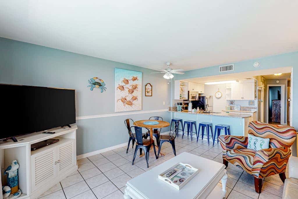 Gulf-view condo with 4 pools, hot tubs, beach access, central AC, & washer/dryer