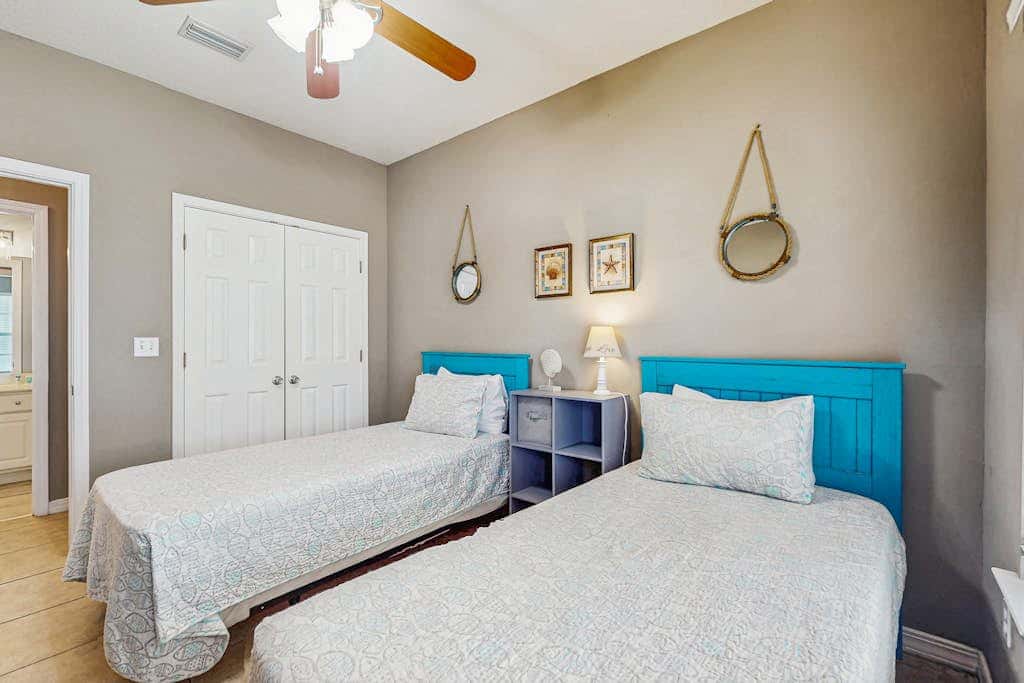 Spacious condo with pool & screened porch