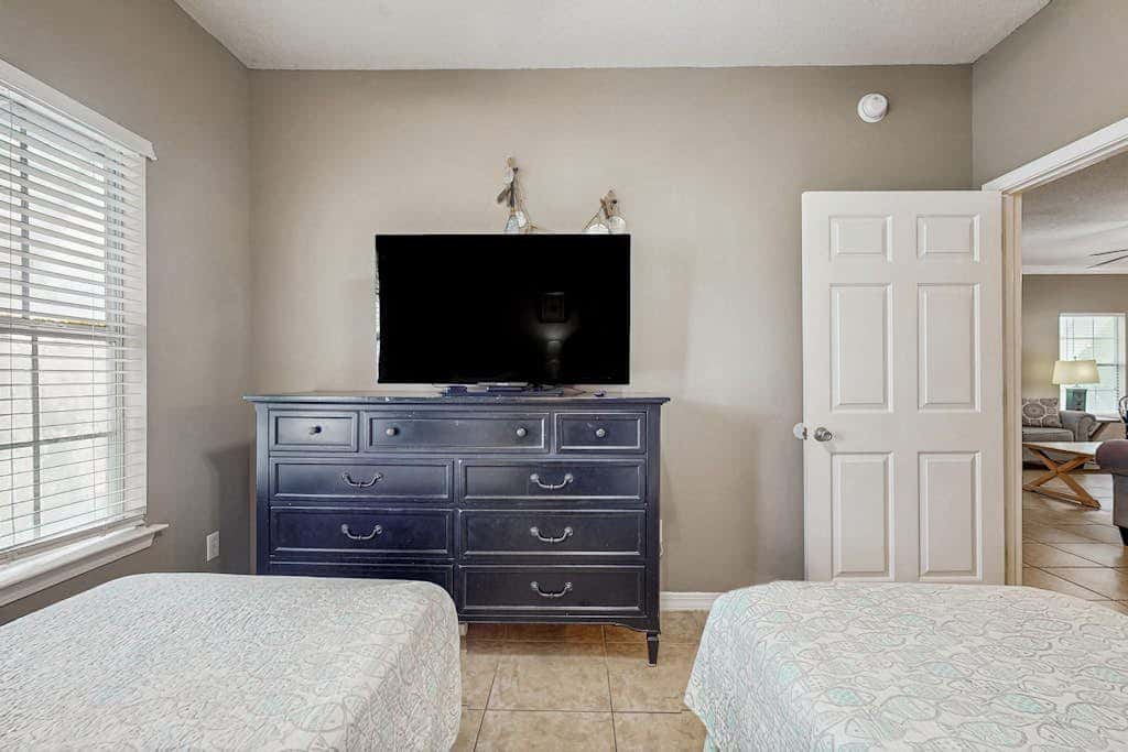 Spacious condo with pool & screened porch