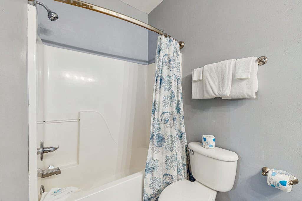 Spacious condo with pool & screened porch