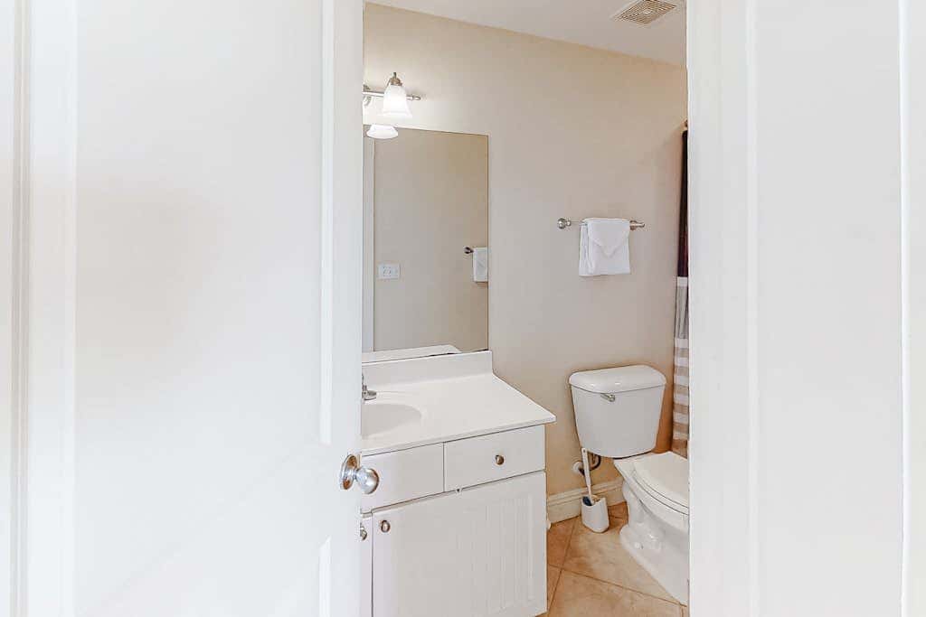 Spacious beachfront wedding-friendly home with multiple decks & shared pool
