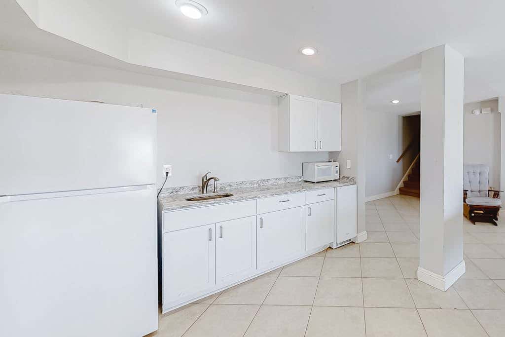 Spacious beachfront wedding-friendly home with multiple decks & shared pool