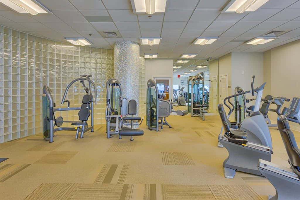 Convenient oceanfront condo with views, balcony, pool, hot tub, A/C, & WiFi