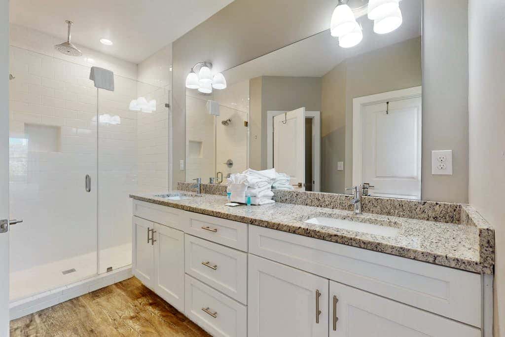 Gorgeous beach house with private pool, outdoor TV & custom grill area
