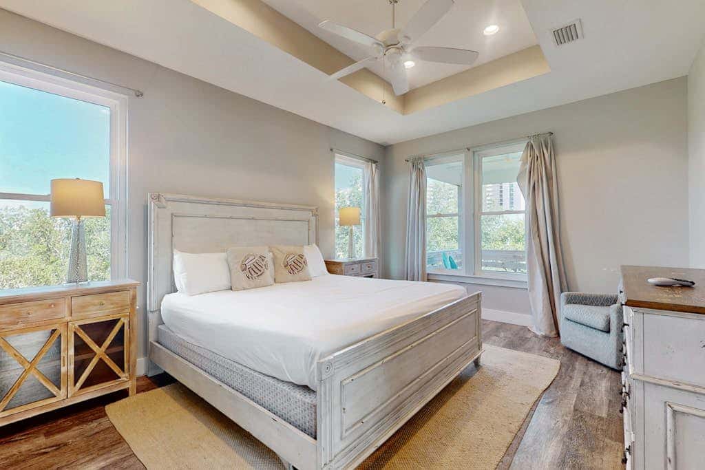 Gorgeous beach house with private pool, outdoor TV & custom grill area