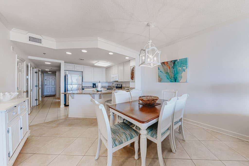 Beachfront resort condo with shared pool, tennis court, free WiFi, central AC