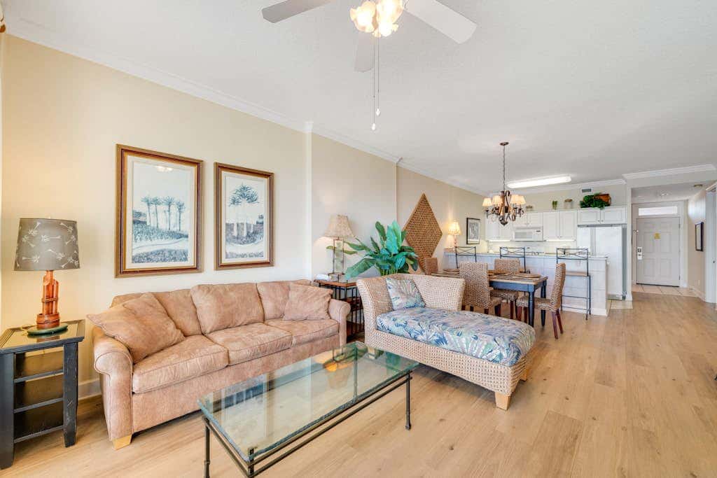 Gulf-front condo with balcony, central AC, pools, hot tubs & beach access