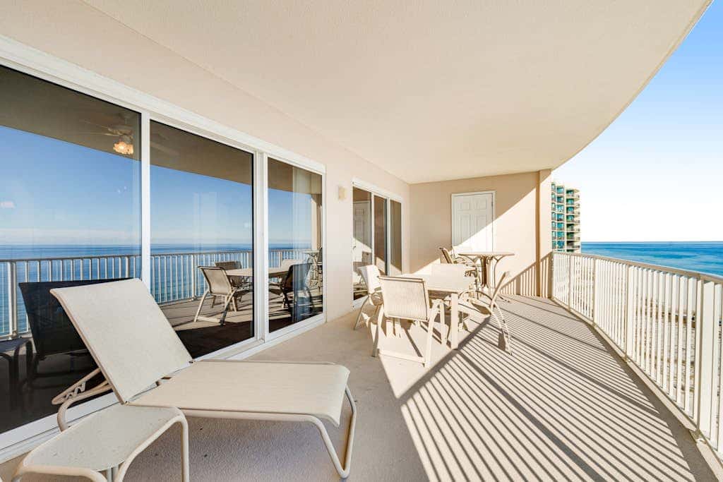 Gulf-front condo with balcony, central AC, pools, hot tubs & beach access