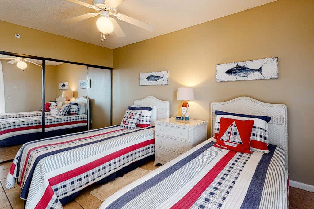 Gulf-front getaway with pool, hot tub, athletic courts & central AC