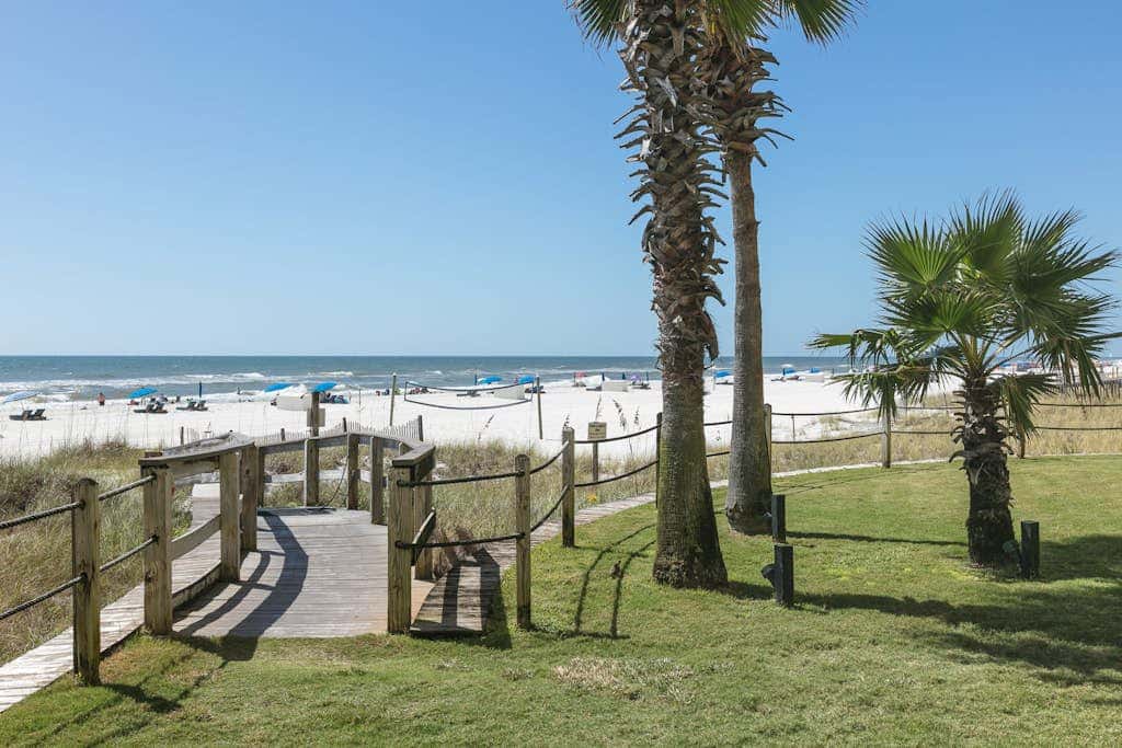 Gulf-front getaway with pool, hot tub, athletic courts & central AC