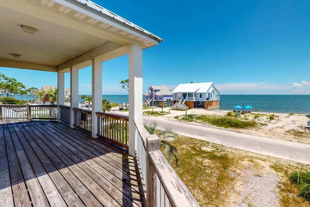 Fantastic beachfront home with full kitchen, central AC, & washer,dryer