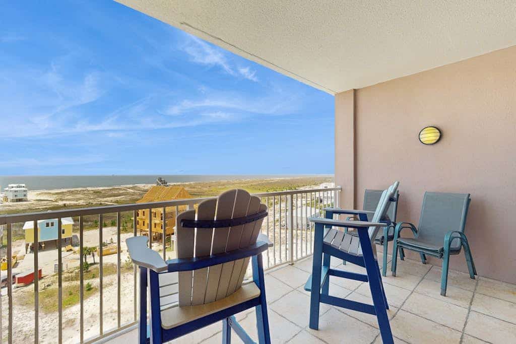 The Dunes 704 is a comfy beachside condo located on the quiet Fort Morgan peninsula. Enjoy beautiful Gulf views from the private balcony and easy beach access just a short walk away. Guests also have access to shared amenities including a swim-through indoor/outdoor pool, indoor pool spa, grilling area, and fitness center.