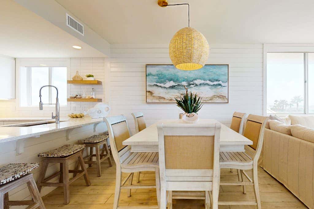 The Beach Club 401C, Beachfront condo in Gulf Shores with pools, tennis, gym and Clubhouse Membership!