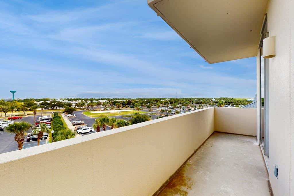 The Beach Club 401C, Beachfront condo in Gulf Shores with pools, tennis, gym and Clubhouse Membership!