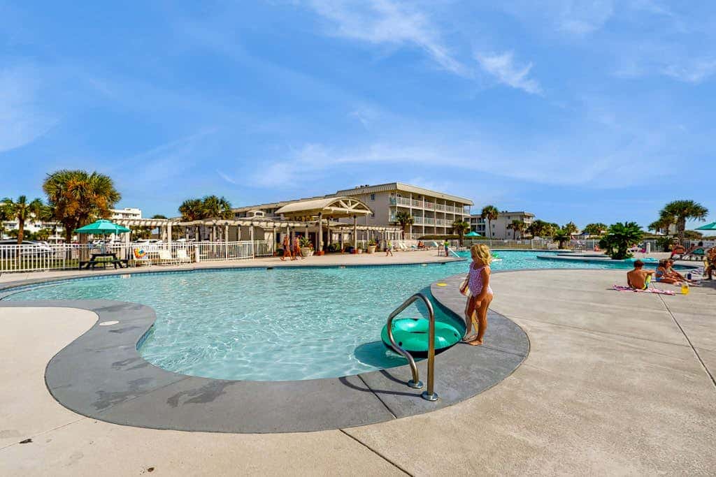 3rd-floor Gulf-view condo with hot tub, outdoor pool, tennis, balcony, elevator