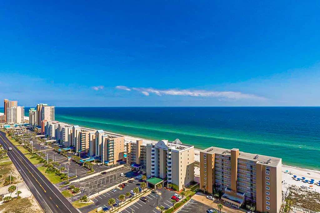 Gulf view condo on top floor with pools, hot tubs, saunas, gym & beach access