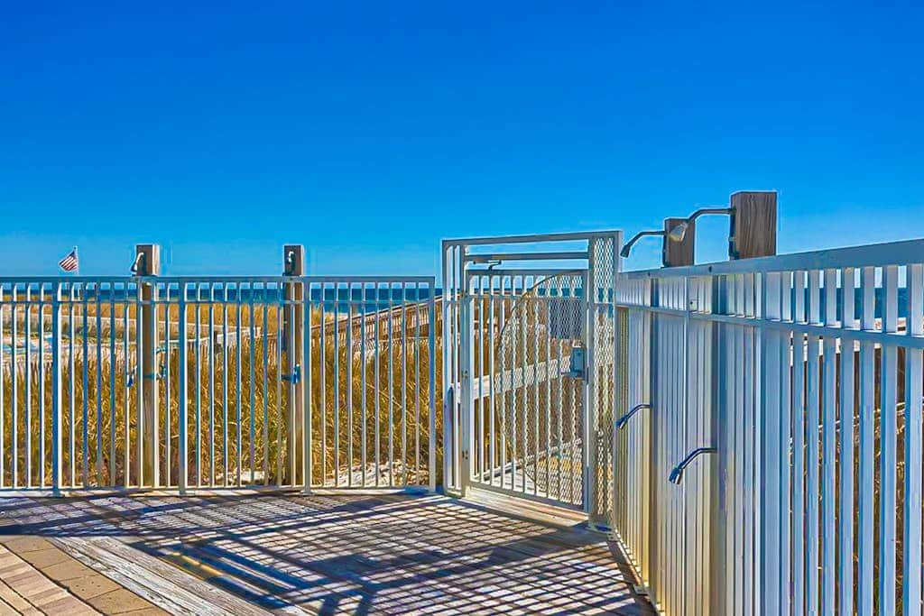 Gulf view condo on top floor with pools, hot tubs, saunas, gym & beach access