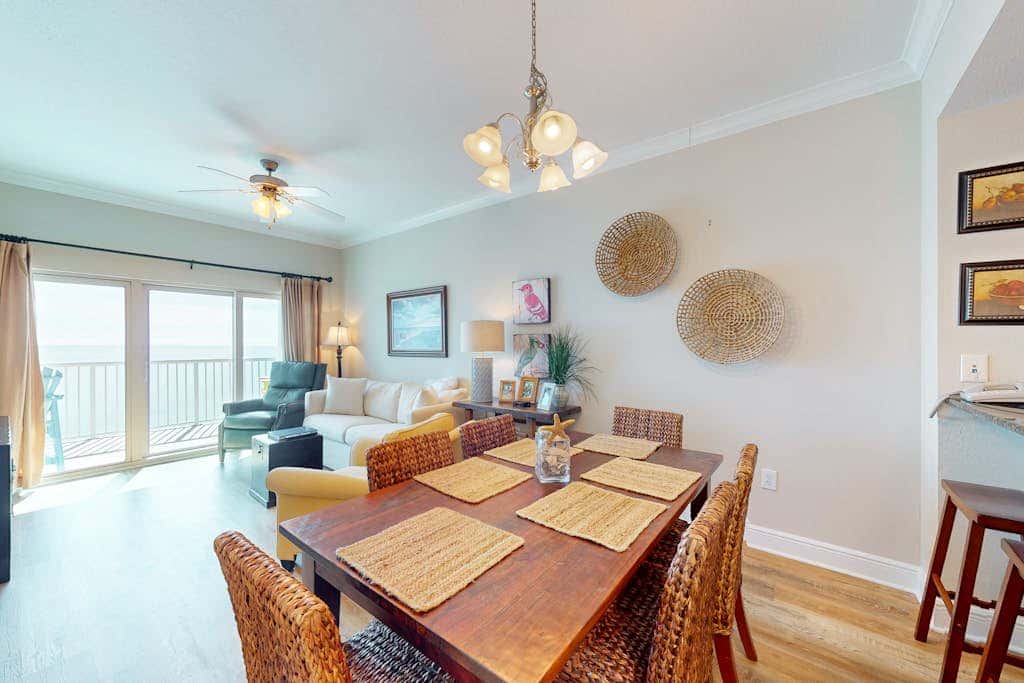 Gulf view condo on top floor with pools, hot tubs, saunas, gym & beach access