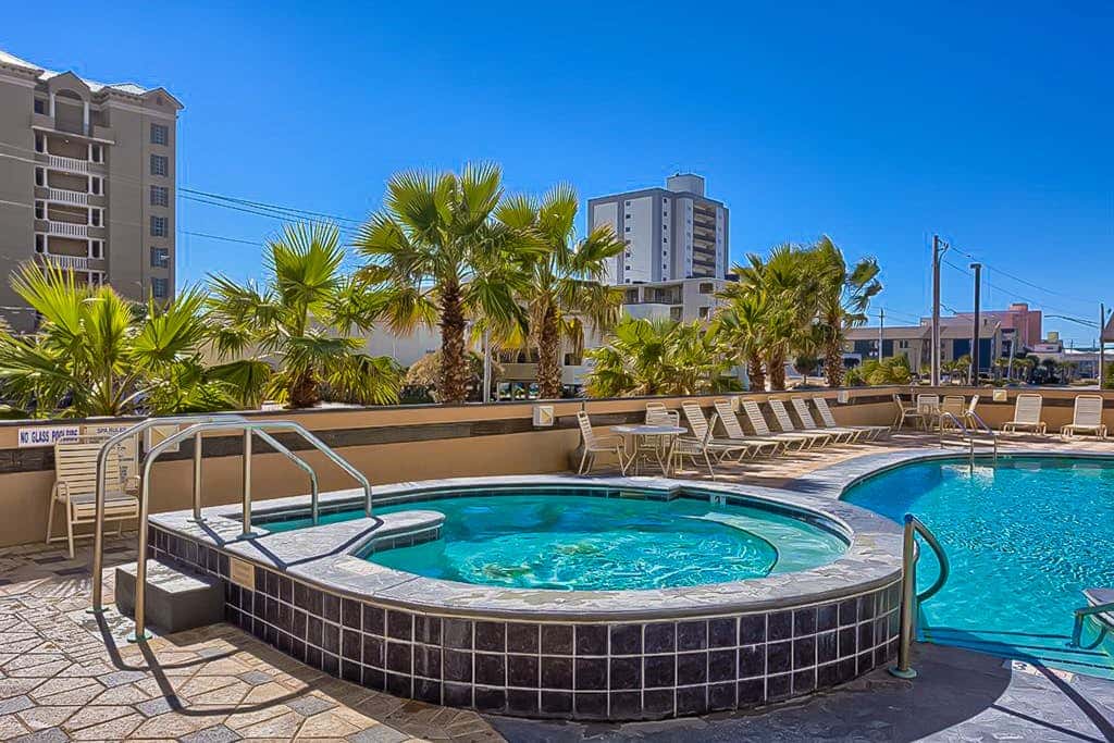 Gulf view condo on top floor with pools, hot tubs, saunas, gym & beach access