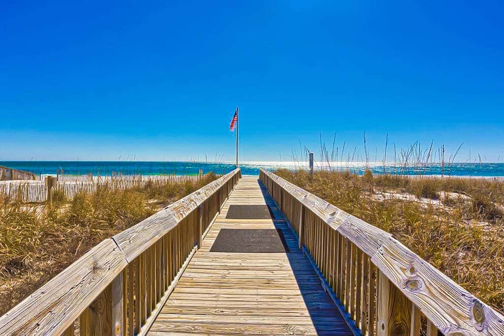 Gulf view condo on top floor with pools, hot tubs, saunas, gym & beach access
