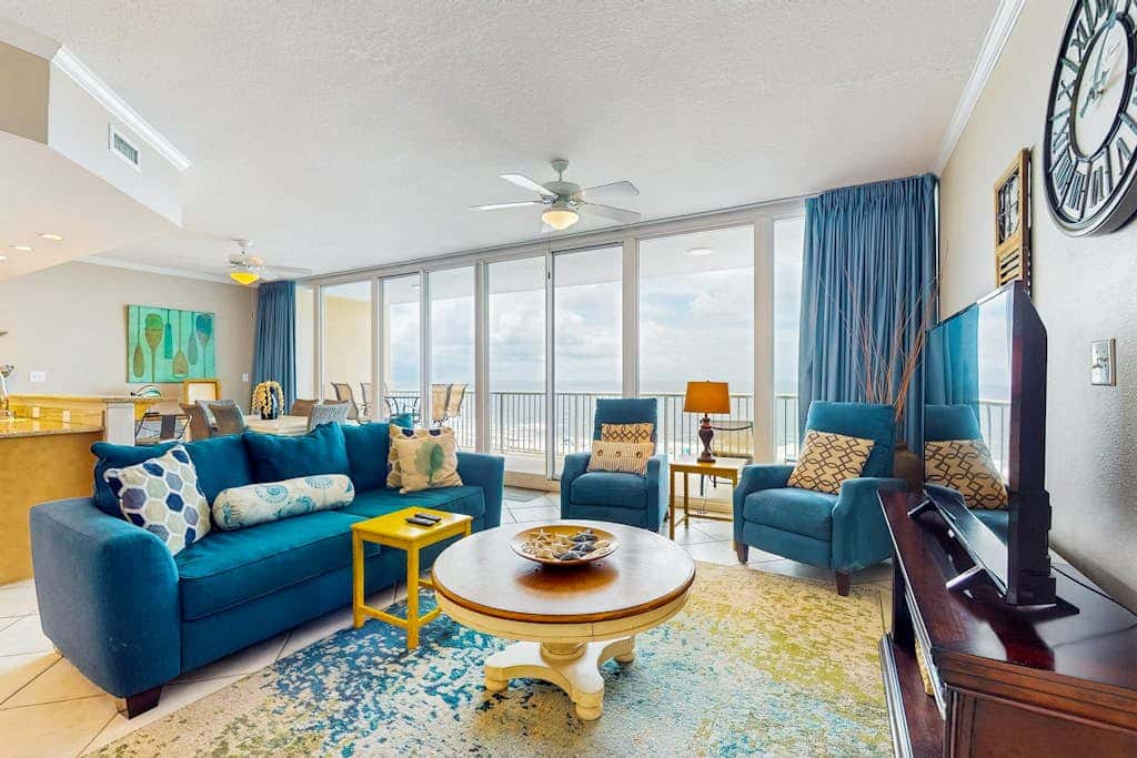 Gulf-view retreat with washer,dryer, AC, pool, sauna, & fitness center